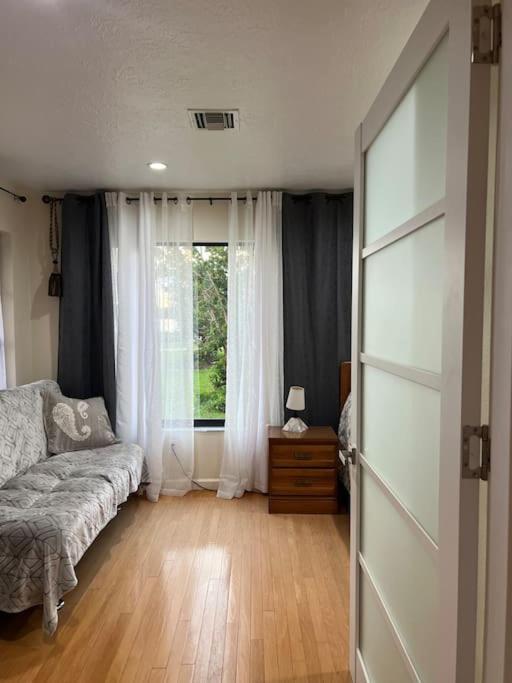 イングルウッド Tropical Bay Houseヴィラ エクステリア 写真
